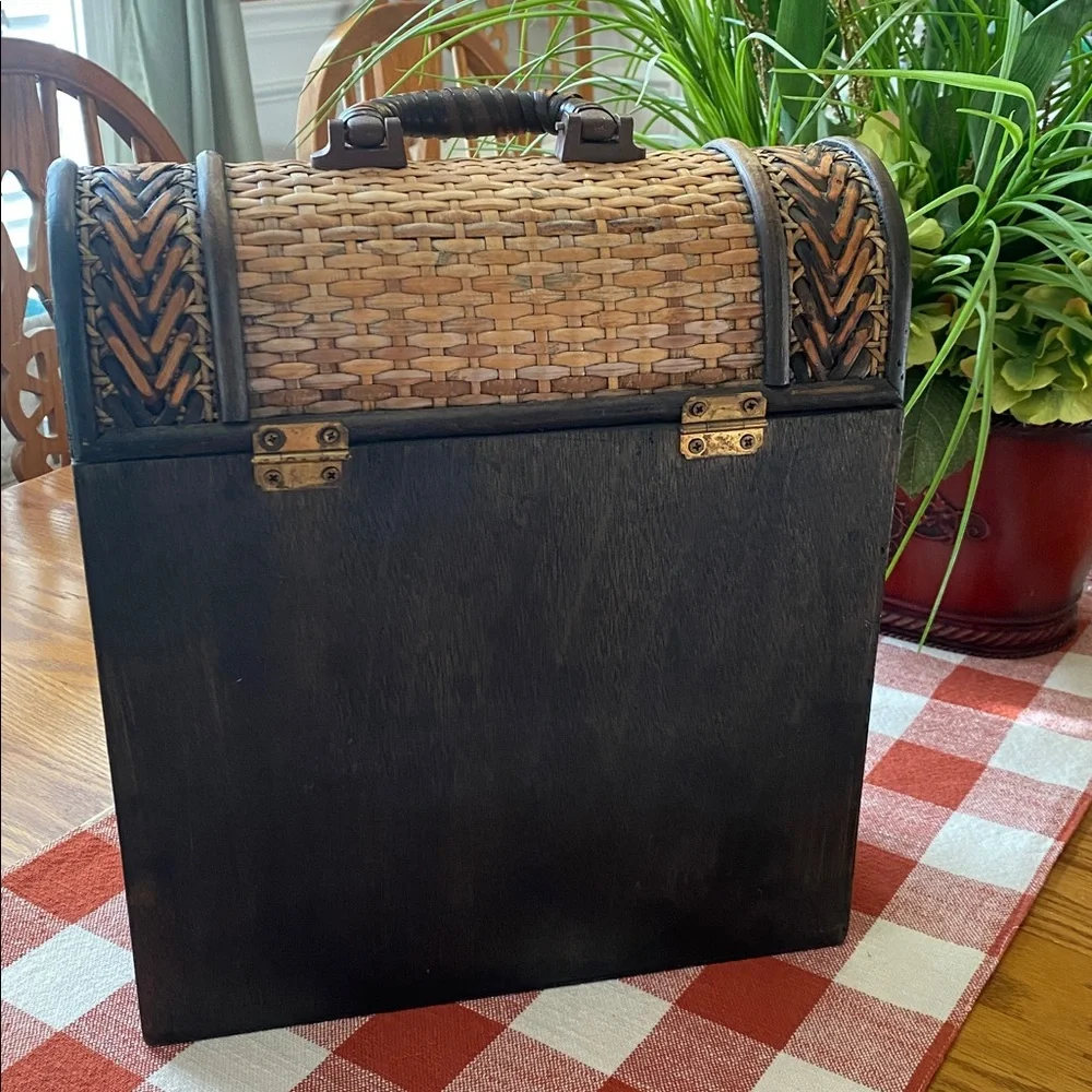 N/A vintage rattan